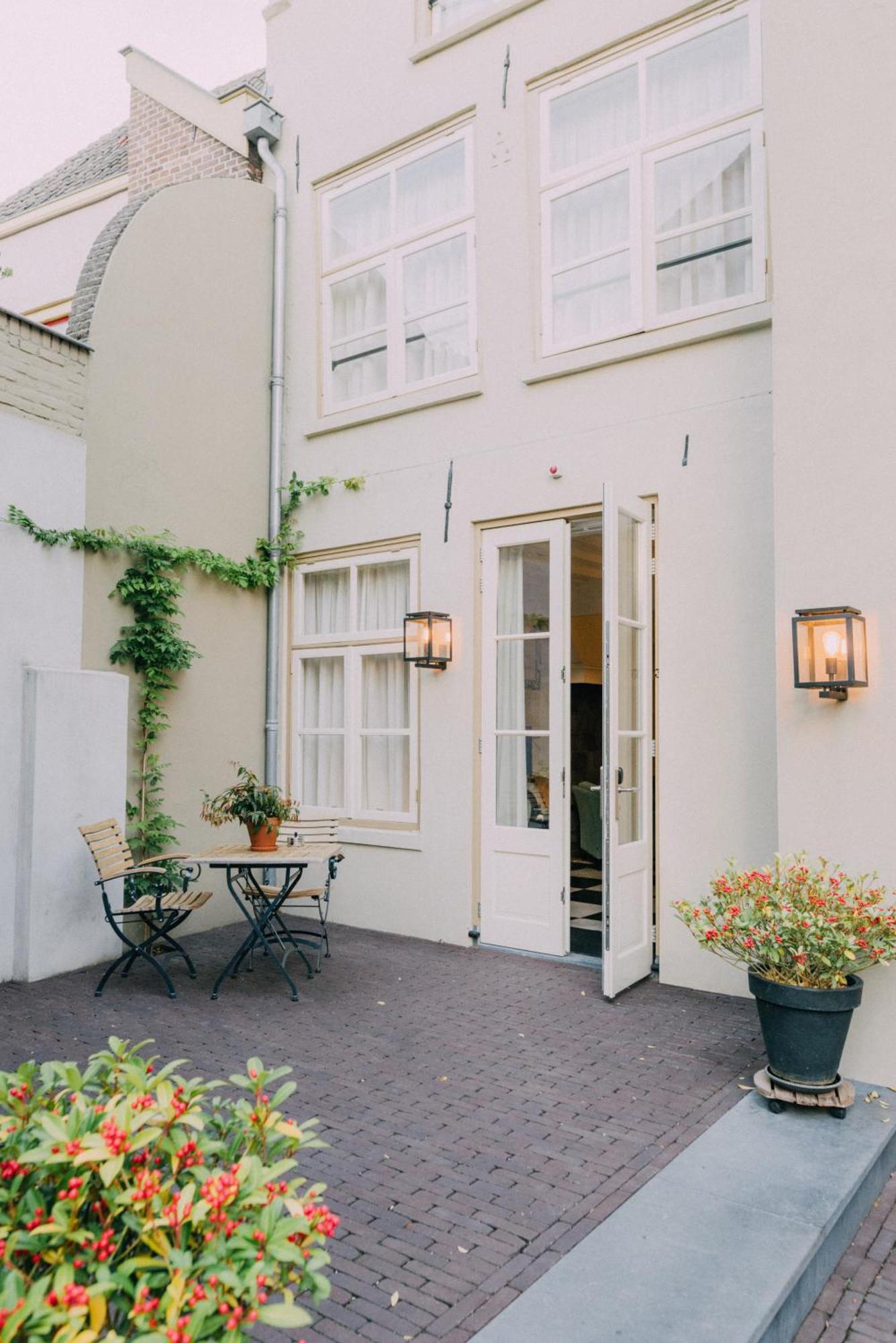 Uylenhof Hotel