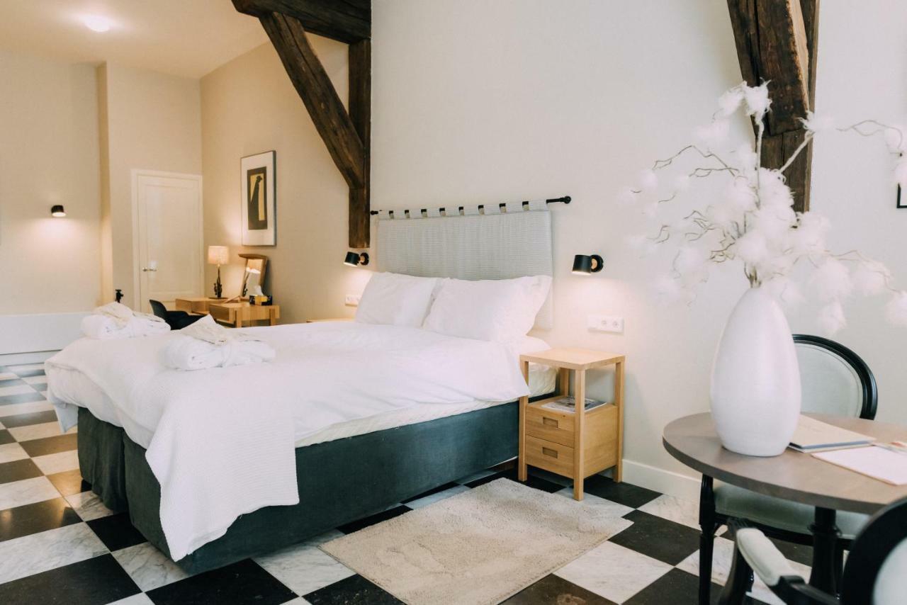 Uylenhof Hotel 4*
